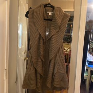 Private quarters Sleeveless brown cardigan